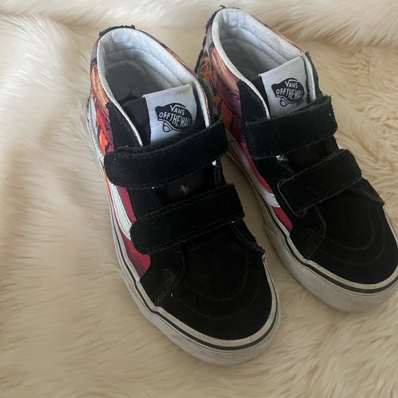 VANS - Picture 6 of 8